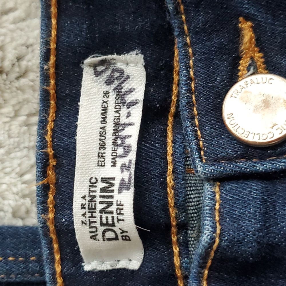 Zara Trafaluc Dark Wash High Rise Skinny Blue Jeans Size 4 Waist 24.5 Inches - Picture 3 of 4